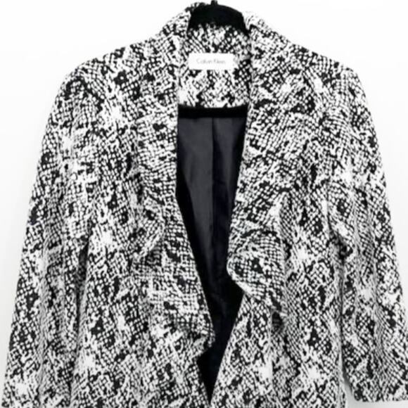 Calvin Klein Black & White Print Ruffle Front Open Jacket Blazer - Picture 4 of 6